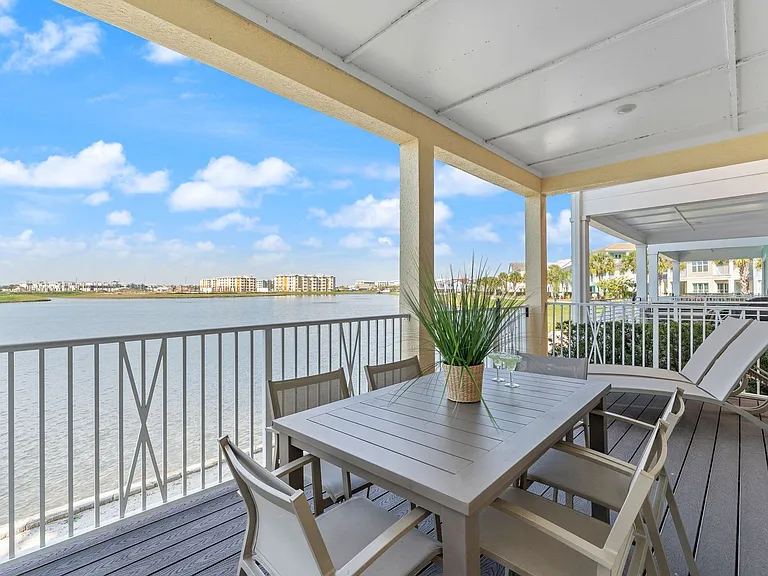 8121 Surf St — Photo 46