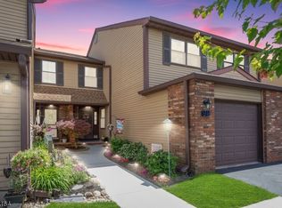 92 Bayberry Dr, Somerset, NJ 08873
