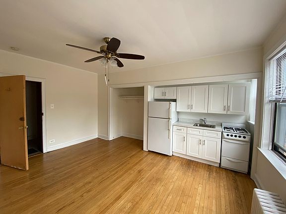 4th image of 4505 N Lincoln Ave APT 2C