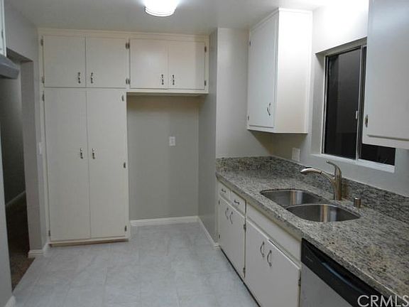 4th image of 24856 Lukewood Pl