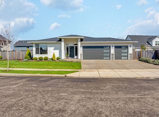 2009 NW Victoria Dr, McMinnville, OR 97128