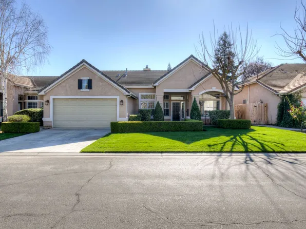 4611 W Rio Bravo Dr, Fresno, CA 93722