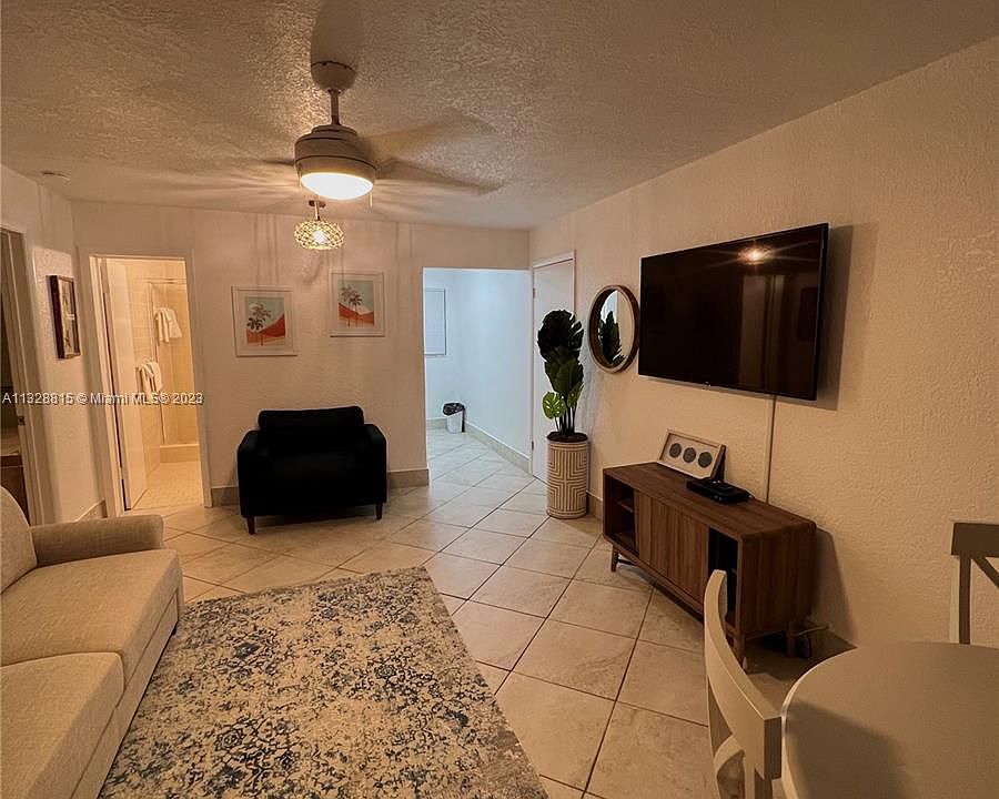 1st image of 4520 El Mar Dr #16