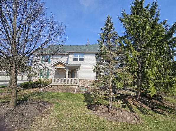 418 Bay Tree Cir, Vernon Hills, IL 60061