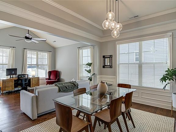 5th image of 3 Harbor Glen Ct