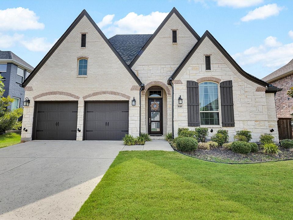 1st image of 840 Agave Dr