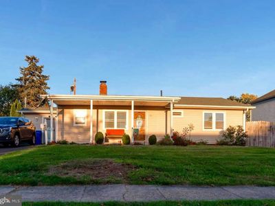 16 Crescent Ln, Levittown, PA, 19055