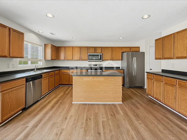 406 Averasboro Dr — Photo 4