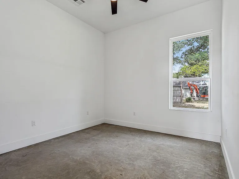Weinberger Rd — Photo 11