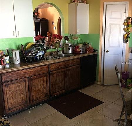 3rd image of 884 Jarnac Dr