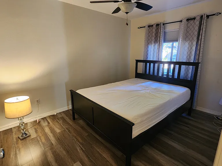 121 W Loma Vista Dr #101 — Photo 28