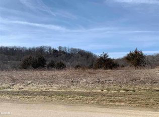 65 Sugarcreek Trl, Galena, IL 61036