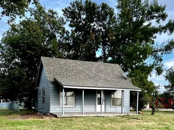 101 N 4th St, Noble, OK 73068