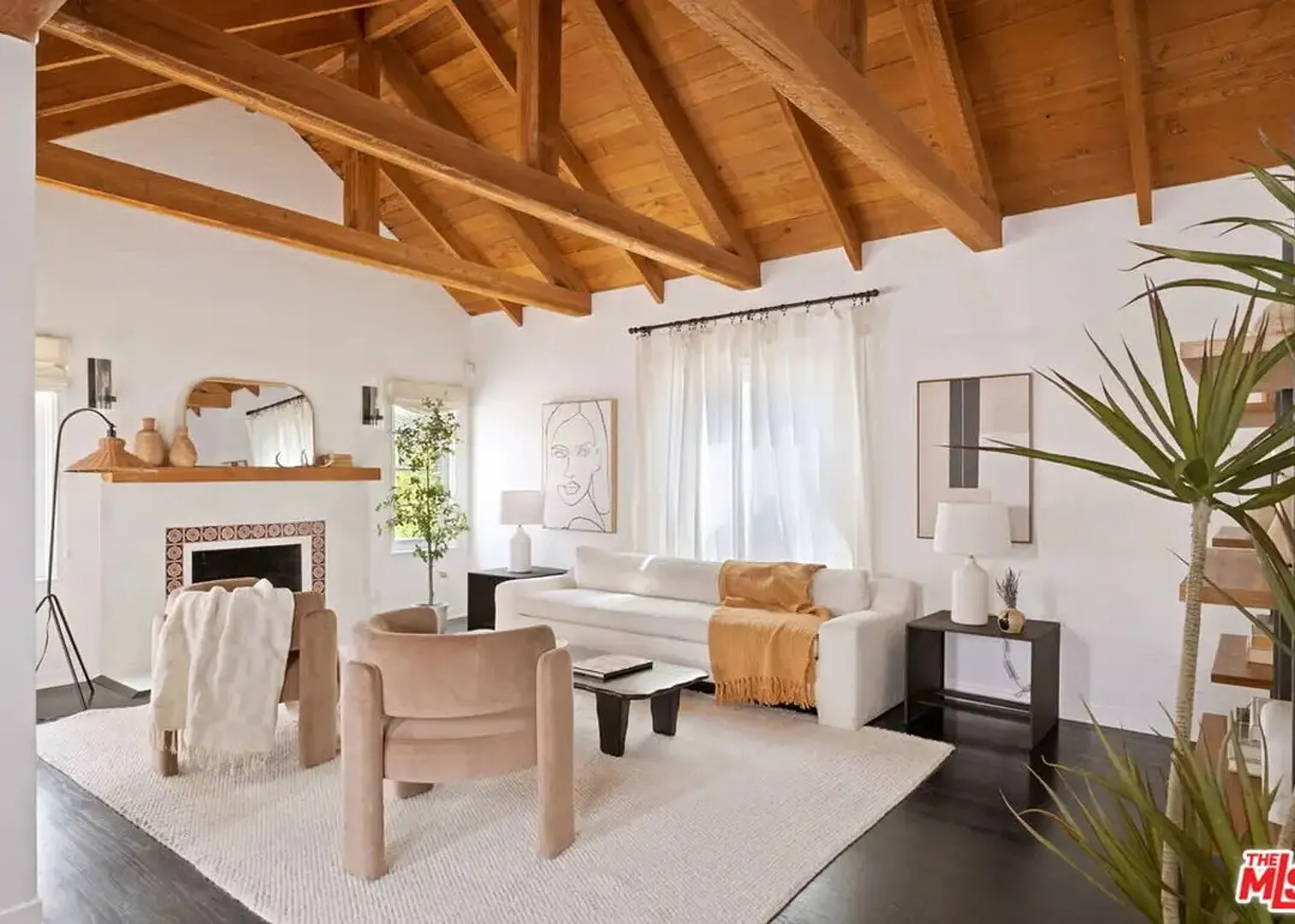 2-3 Bedroom Atwater Village Sanctuary — Photo 2
