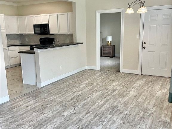 4th image of 801 Luther St W Unit 503