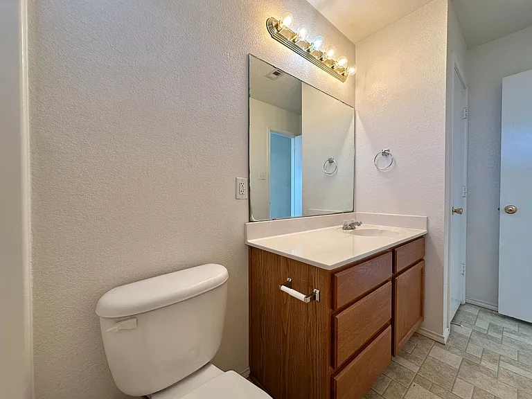 5300 Lauren Lea Dr — Photo 24