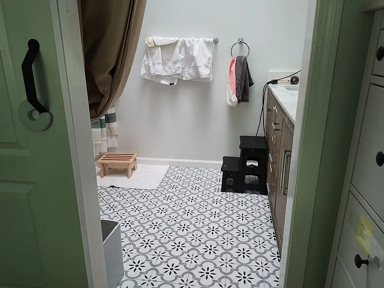 1572 Meadow Ln — Photo 3