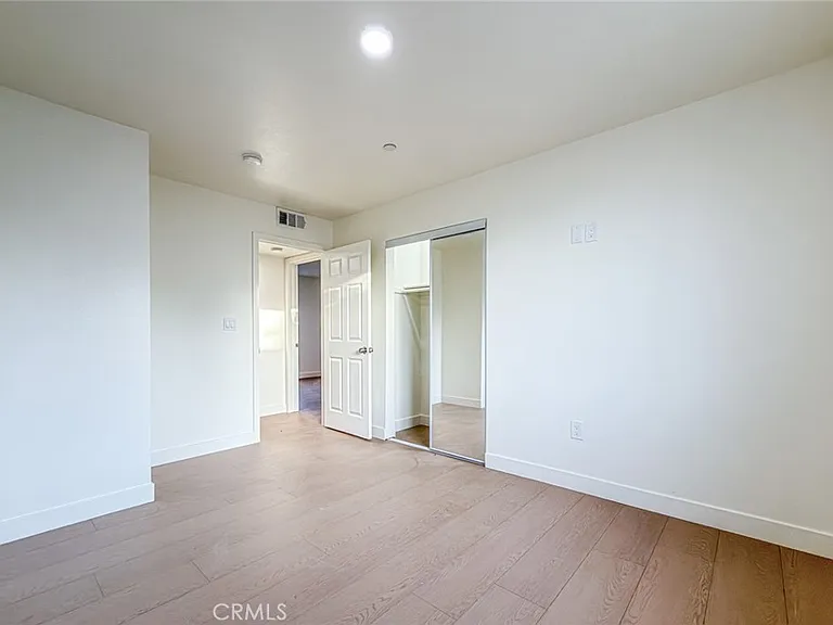 2120 E 92nd St — Photo 18