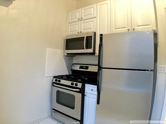 4th image of 509 W 110th St APT 4D