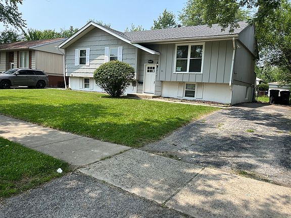 2nd image of 311 E Mulberry Dr