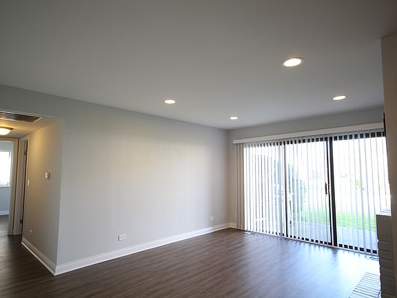 2nd image of 379 Pinetree Ln Unit D1