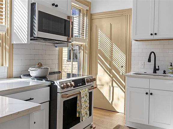 5th image of 18 Barney St #1