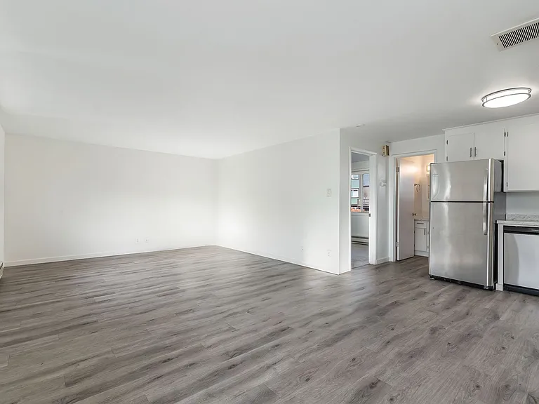 Pacific Place Apartments — Photo 42