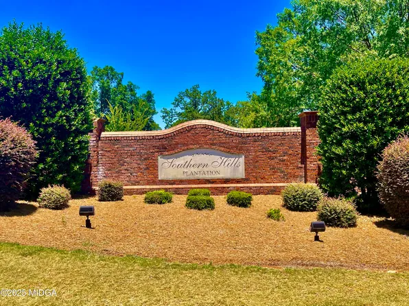 11 Oak Dr, Hawkinsville, GA 31036