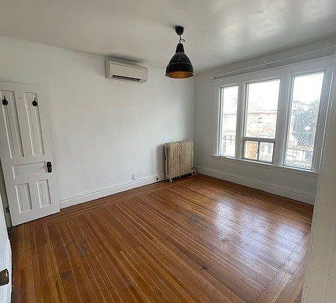 4th image of 100 Dunsmure Rd #2