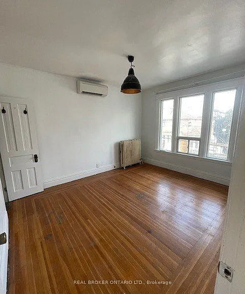 100 Dunsmure Rd #2 — Photo 4