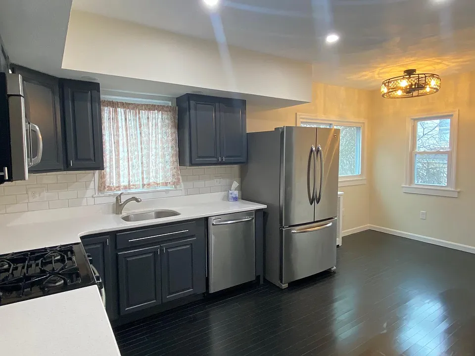 840 South St #1
