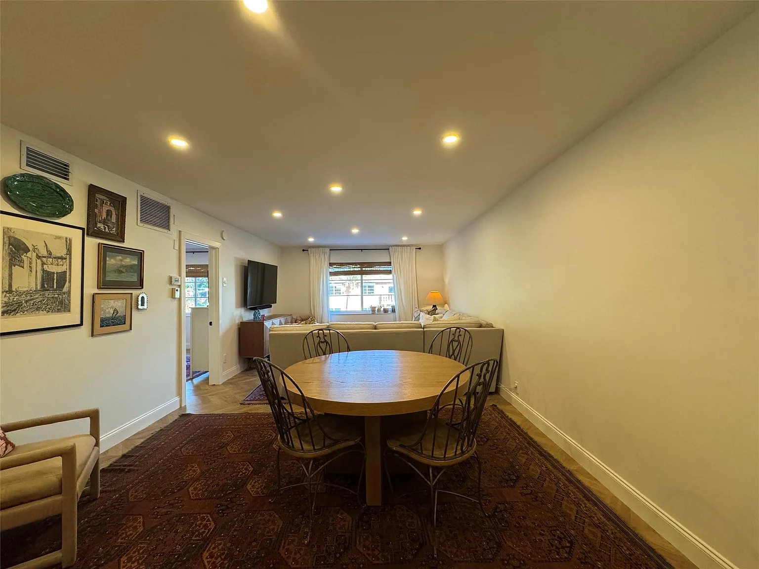 1 bed, 1.0 bath, 750 sqft, $1,800 — Photo 1