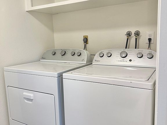 4th image of 1100 Weepinggate Ln