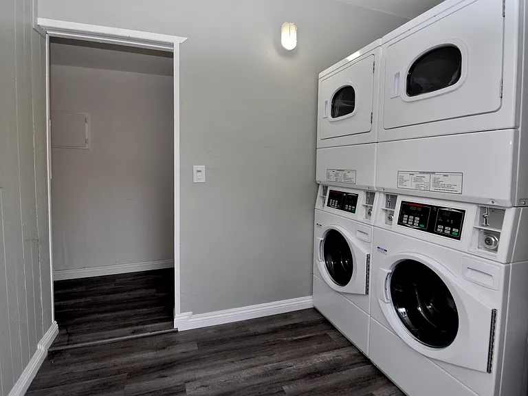 2141 Front St #E — Photo 9
