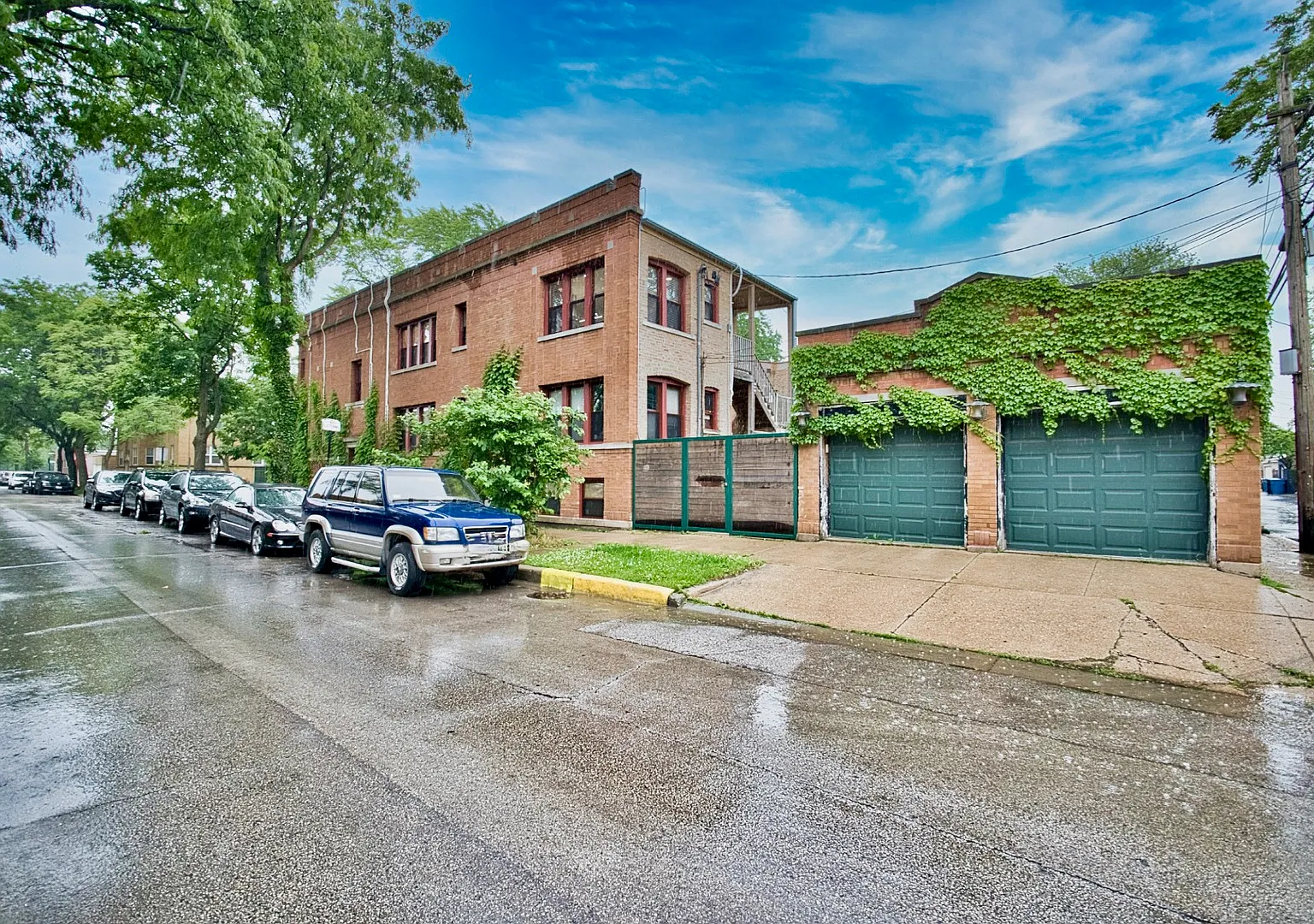 3 bed, 2000 sqft, $3,200 — Photo 2