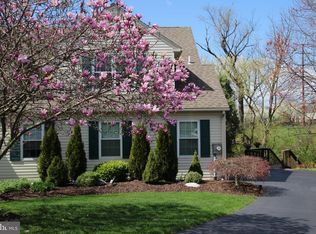 302 Sherwood Ct N, Souderton, PA