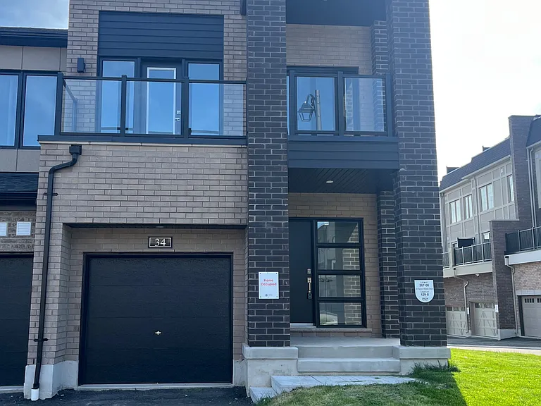 34 Freeman Williams St — Photo 1