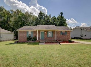 421 Woodale Dr, Clarksville, TN 37042