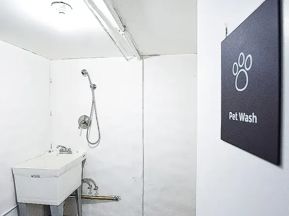 471 Central Park West image 10 of 13