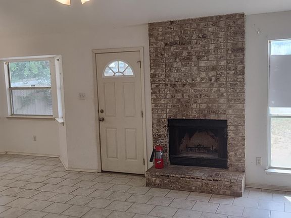 2nd image of 2203 Pixton Dr