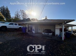 704 1/2 Academy St, Kelso, WA 98626