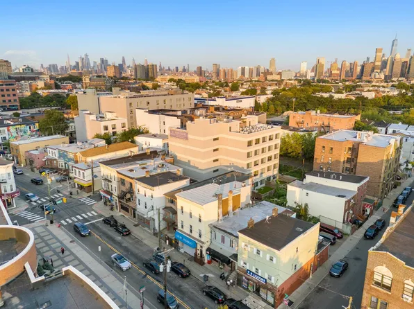 372-74 Summit Avenue image 39 of 46