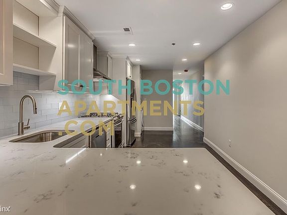 3rd image of 319 Dorchester St