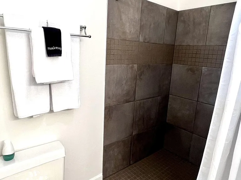 517 W Mahoney St — Photo 16