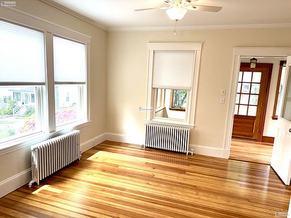 3rd image of 39 Newland Rd
