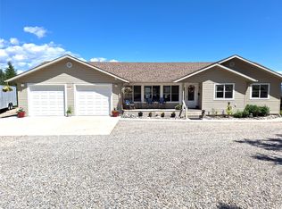 1406 Huckleberry Dr, Columbia Shuswap, BC V0E 2W1