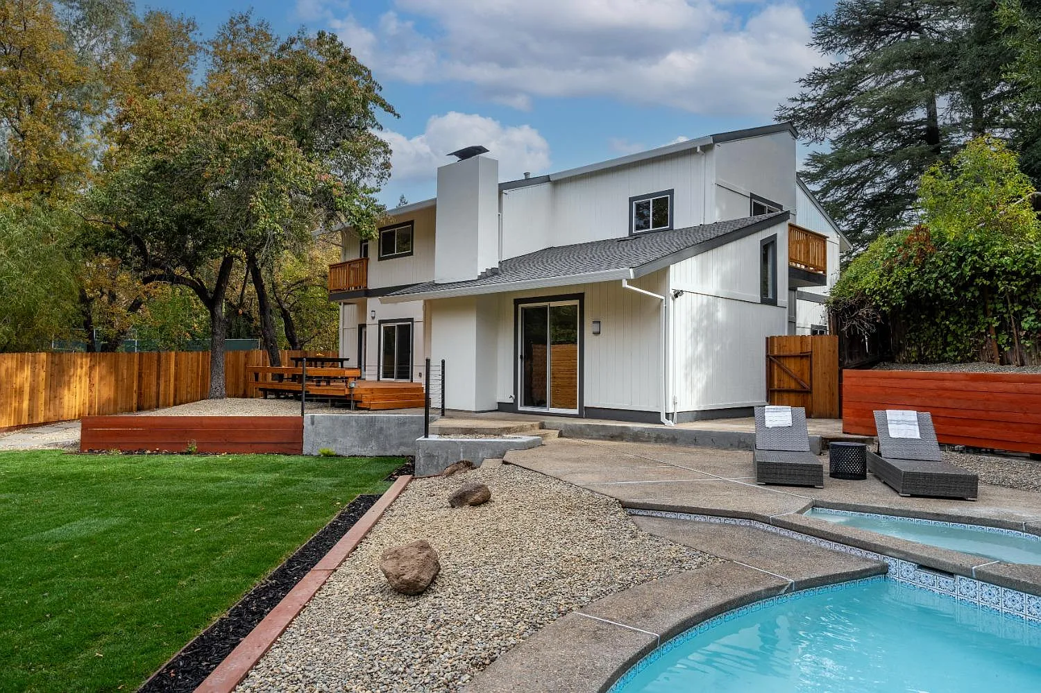 955 Somersby Way photo 1