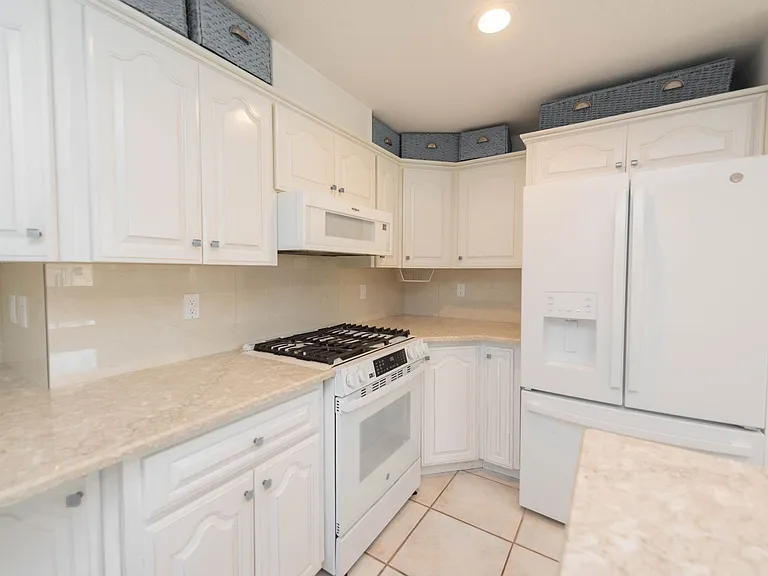 444 Finch Dr — Photo 84