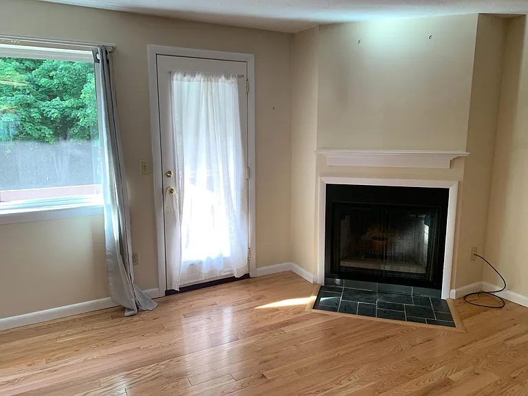 36 Stone Pond Rd — Photo 5