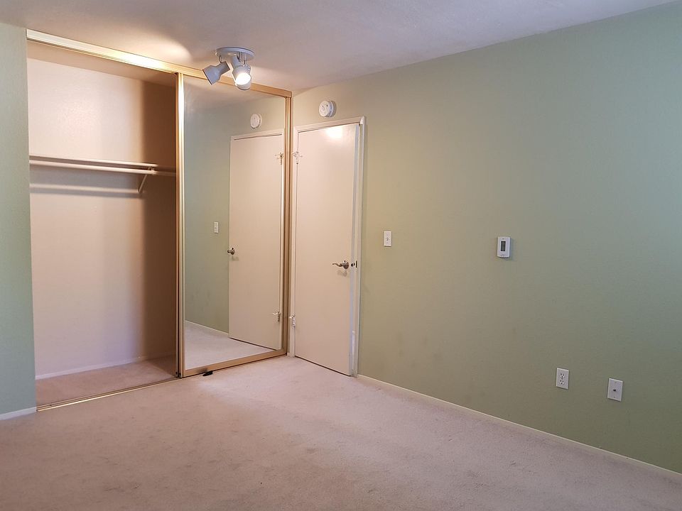 1st image of 9710 5th Ave NE APT 404